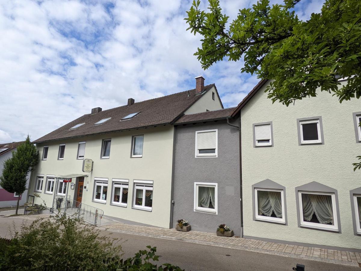 Hotel Zum Schwarzen Baeren Vohenstrauss Exterior foto